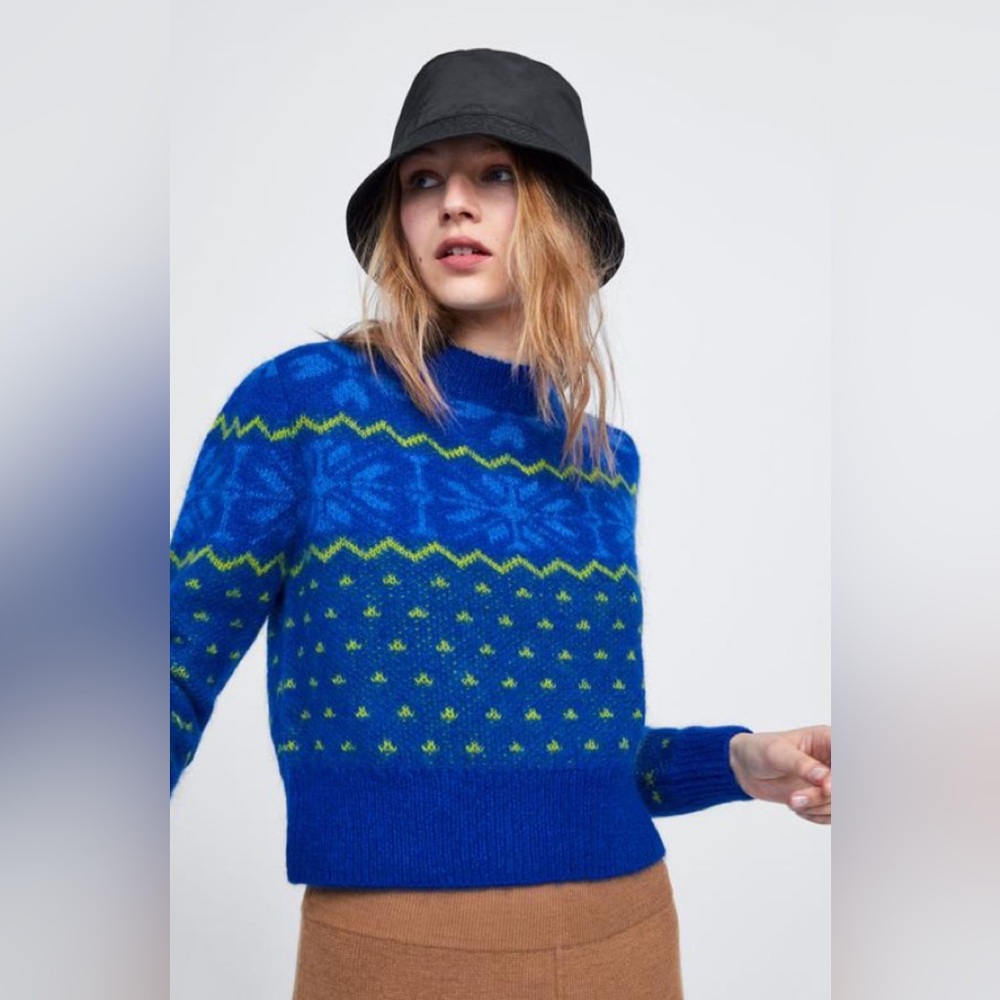 ZARA KNIT size Medium